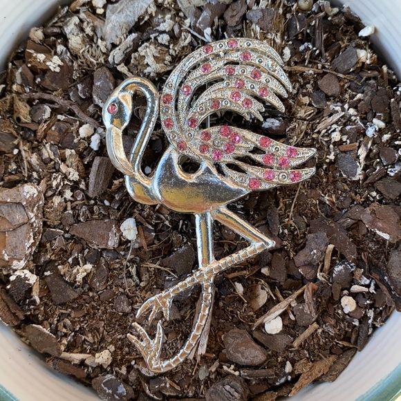 Silver Flamingo Pin - Picture 4 of 5
